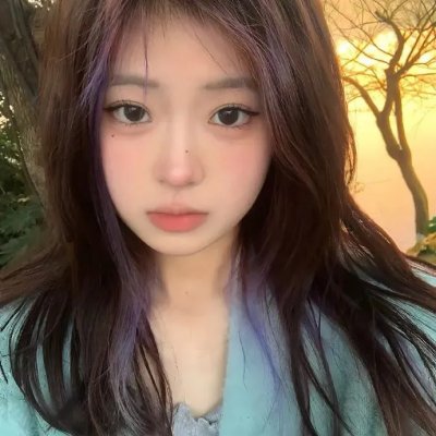 镜中的女孩